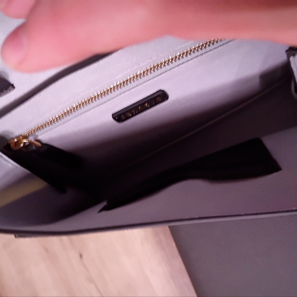 NWOT SENREVE Classic Black Pebbled Leather ARIA Belt Sling Crossbody Clutch Bag - Picture 8 of 9